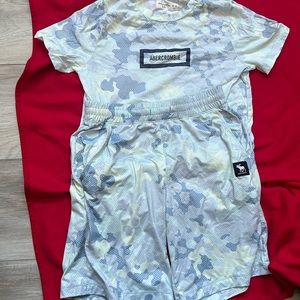 Size 13/14 boys Abercrombie outfit. Good condition